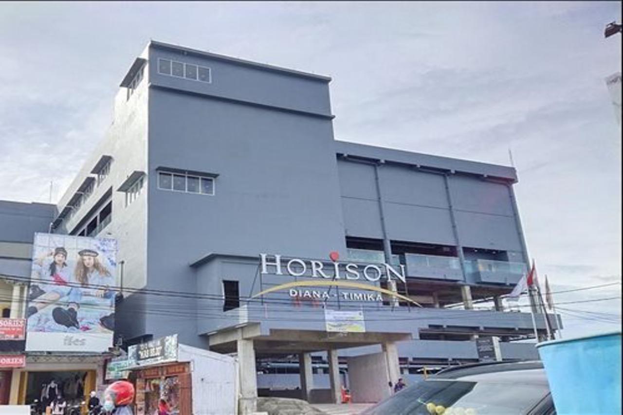 Horison Diana Timika Hotel Exterior photo